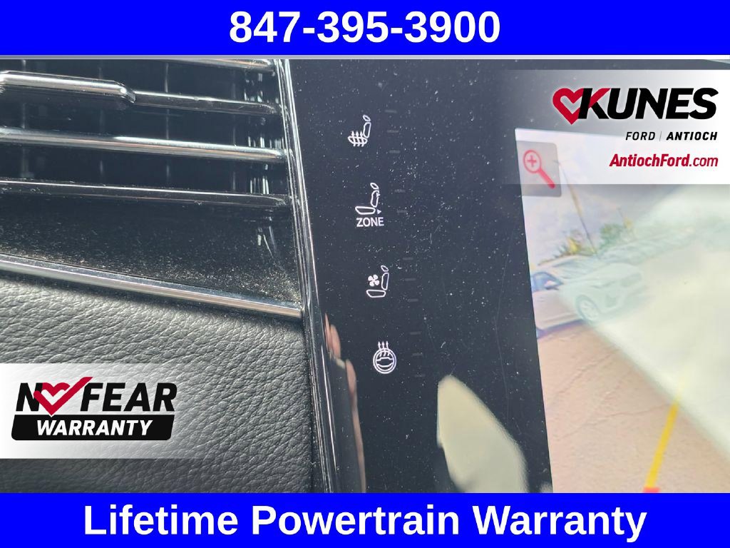 Used 2024 Jeep Wagoneer L Series II w/ Flexible Seating Group AWD/4WD image 56