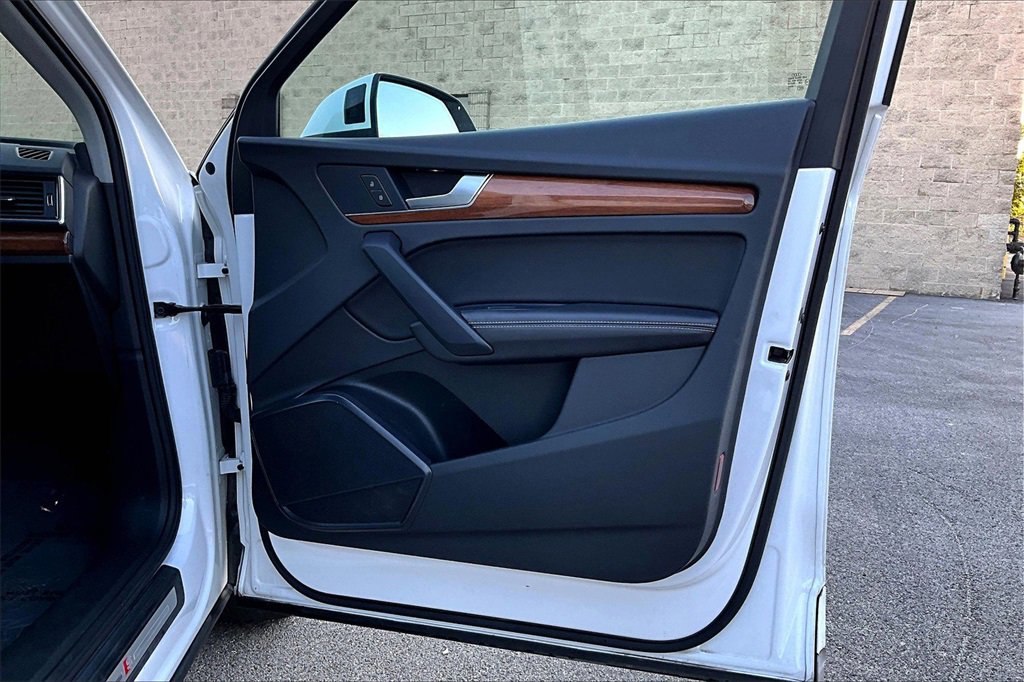 Used 2022 Audi Q5 2.0T Premium Plus image 23