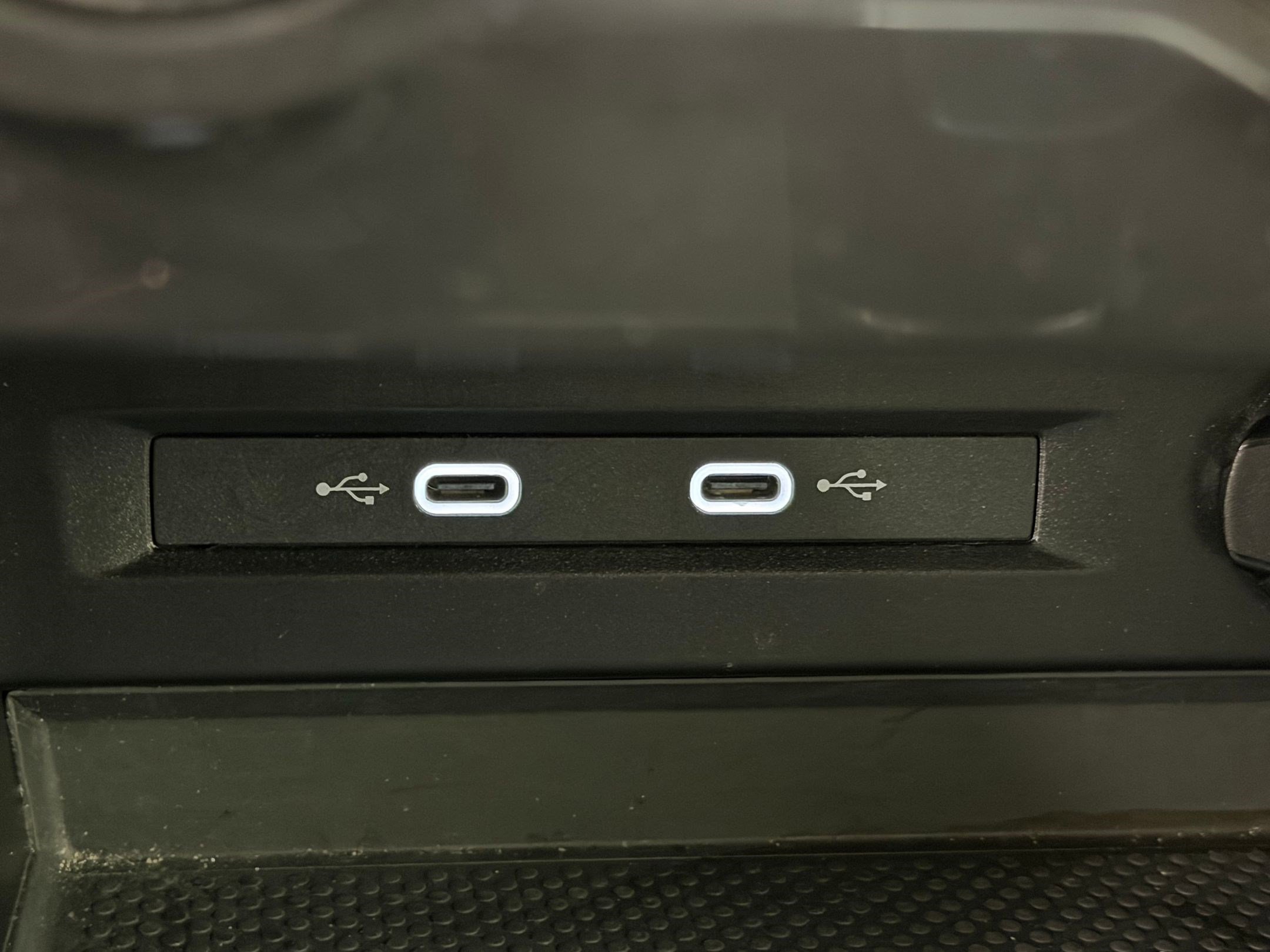 Used 2024 Volkswagen Tiguan Wolfsburg Edition image 27