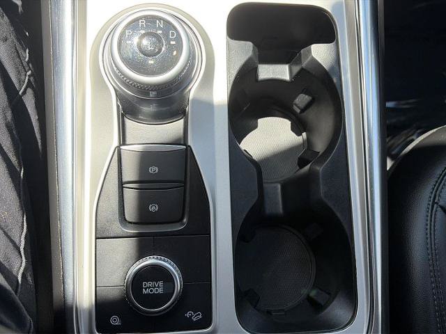 Certified 2022 Ford Explorer XLT w/ Equipment Group 202A AWD/4WD image 24