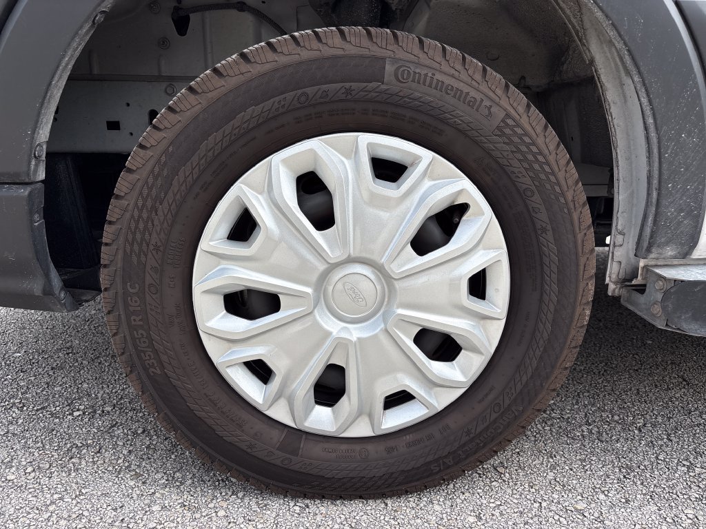 Certified 2025 Ford Transit 250 Low Roof w/ Exterior Upgrade Package RWD image 15