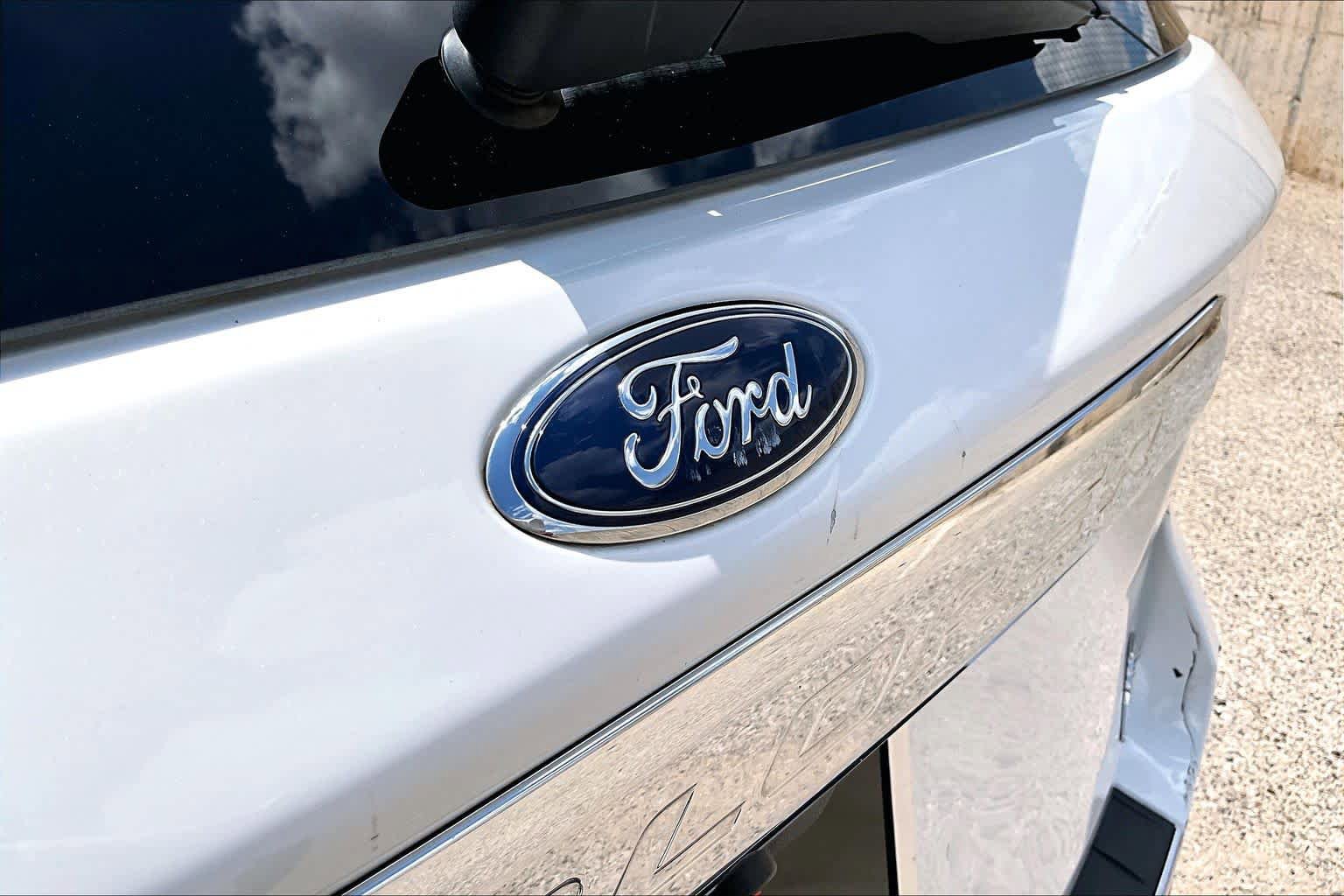 Certified 2021 Ford Explorer King Ranch w/ Premium Technology Package AWD/4WD image 31