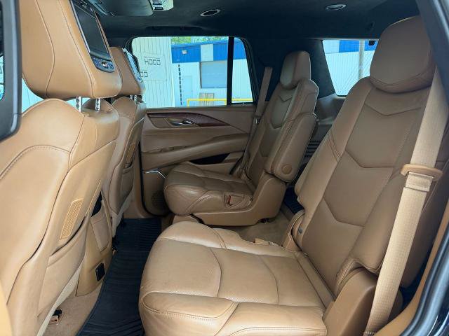 Used 2017 Cadillac Escalade Platinum AWD/4WD image 8