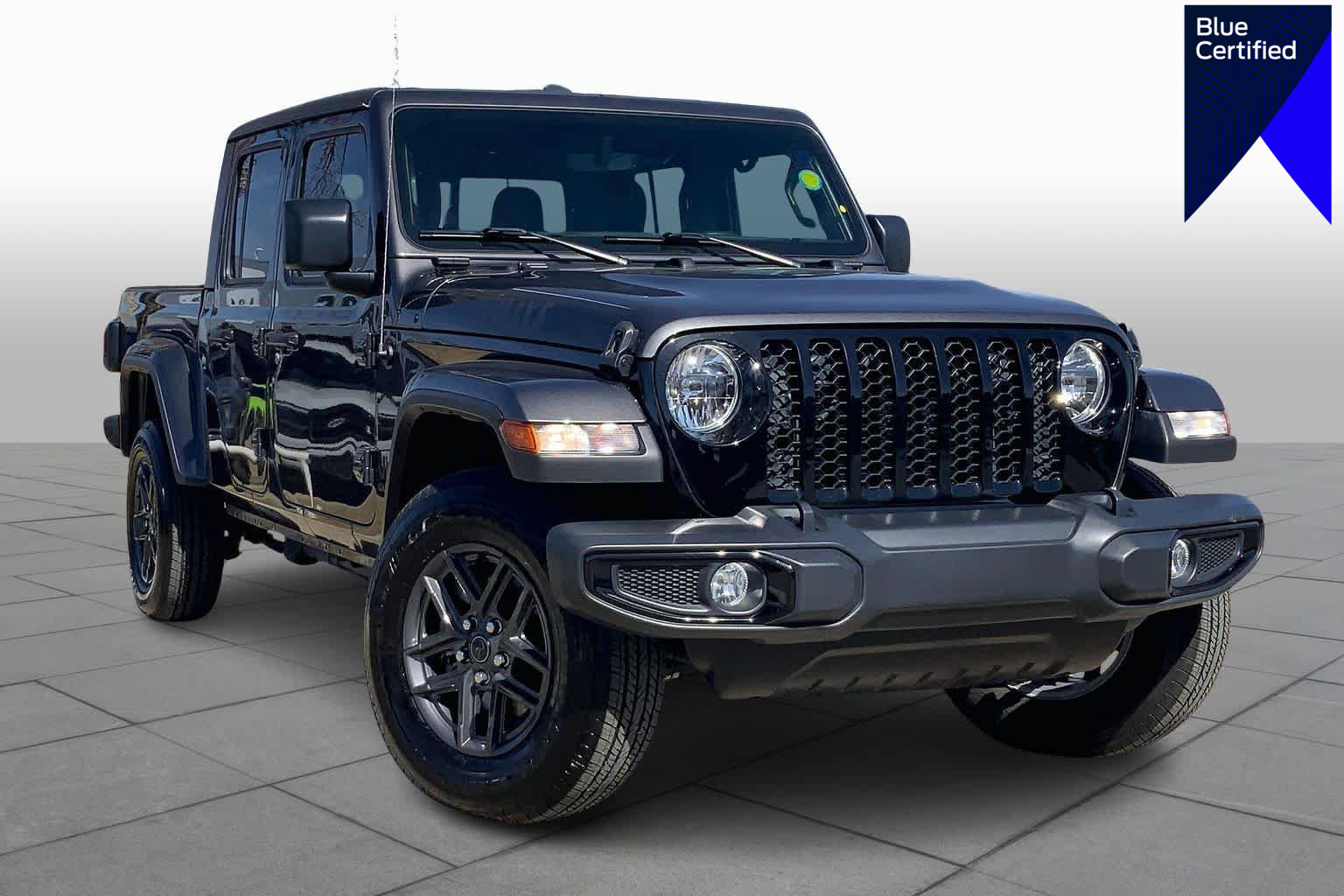 Used 2021 Jeep Gladiator Sport image 1