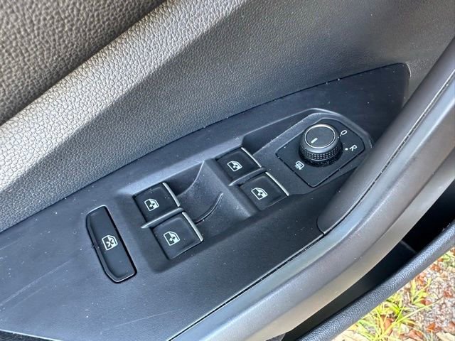 Used 2025 Volkswagen Jetta Sport FWD image 23