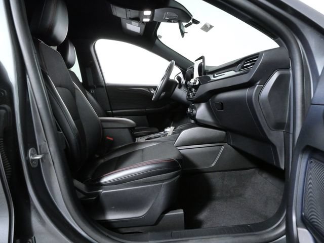 Certified 2025 Ford Escape ST-Line AWD/4WD image 10