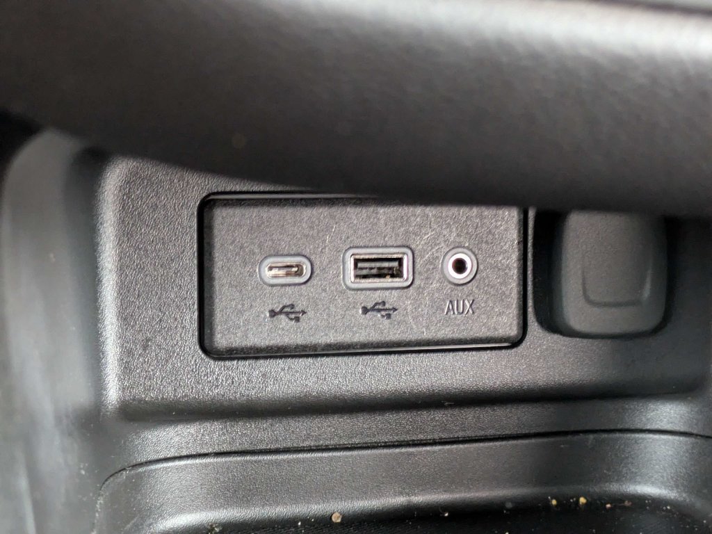 Used 2024 Chevrolet Equinox RS FWD image 24