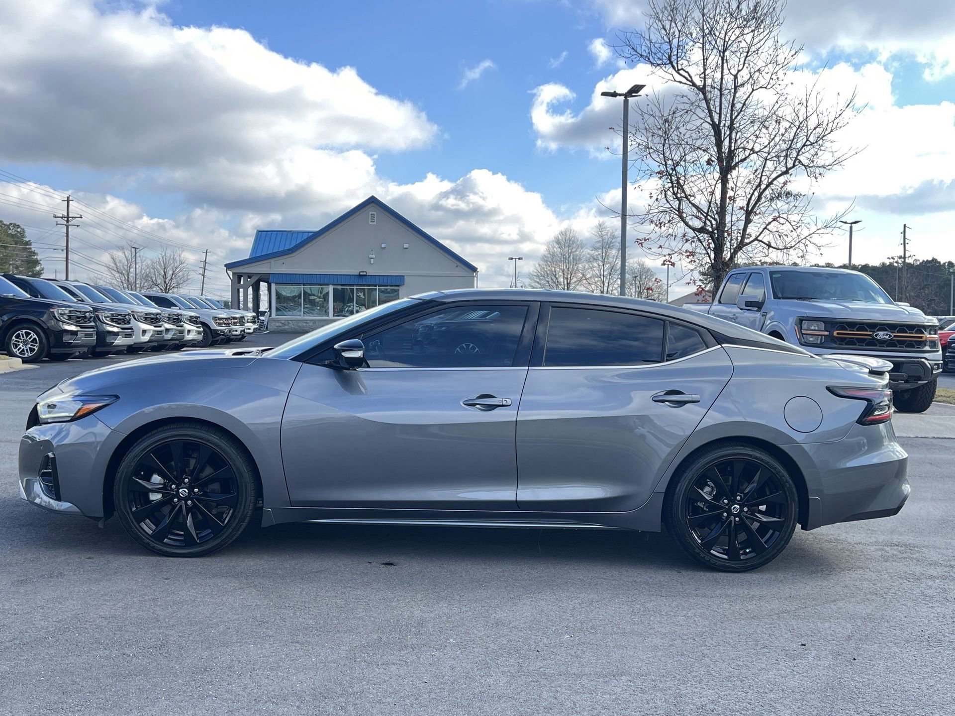 Used 2021 Nissan Maxima SR w/ Sport Mat Group image 27