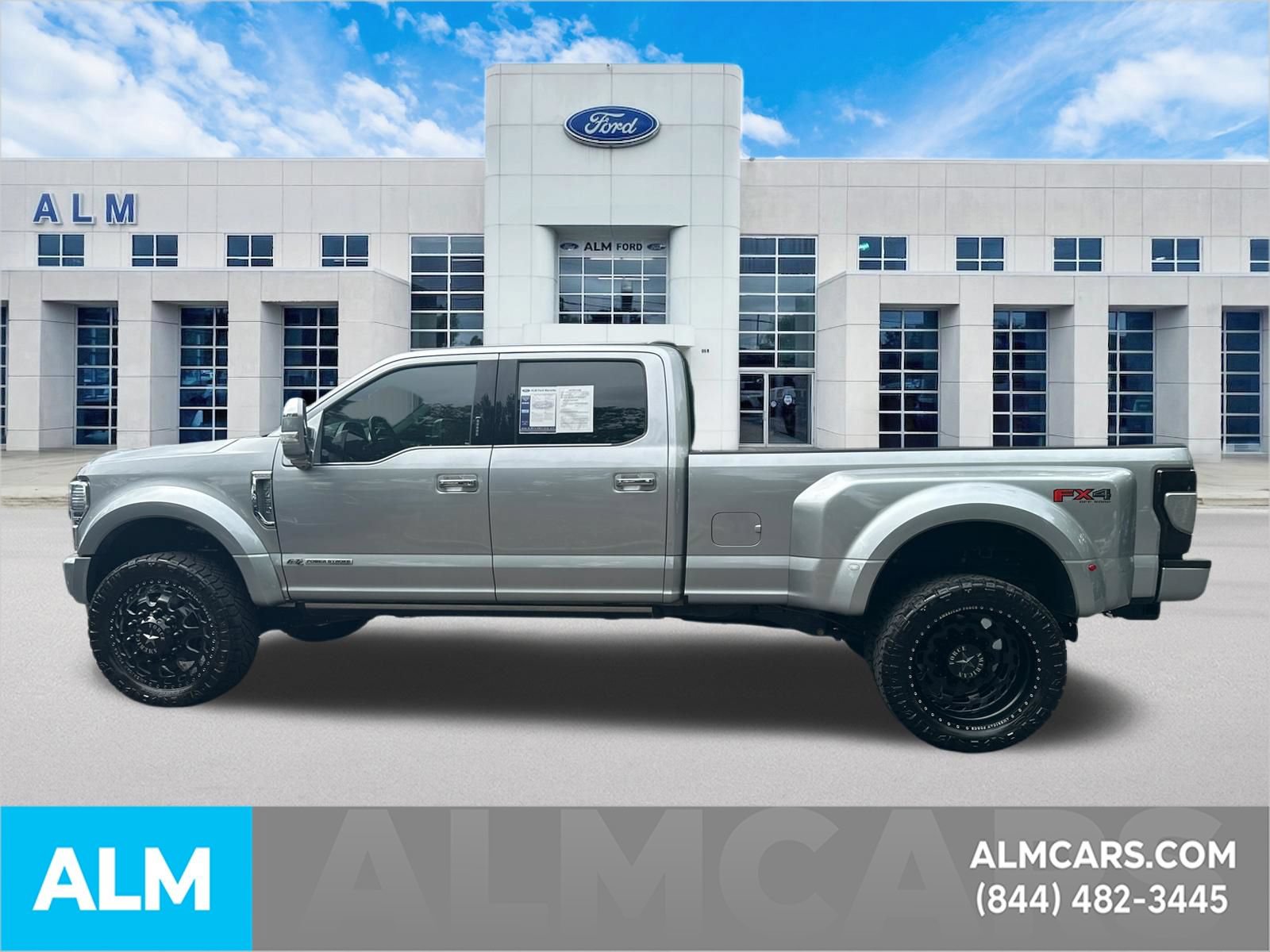 Certified 2022 Ford F450 Platinum w/ FX4 Off-Road Package AWD/4WD image 9