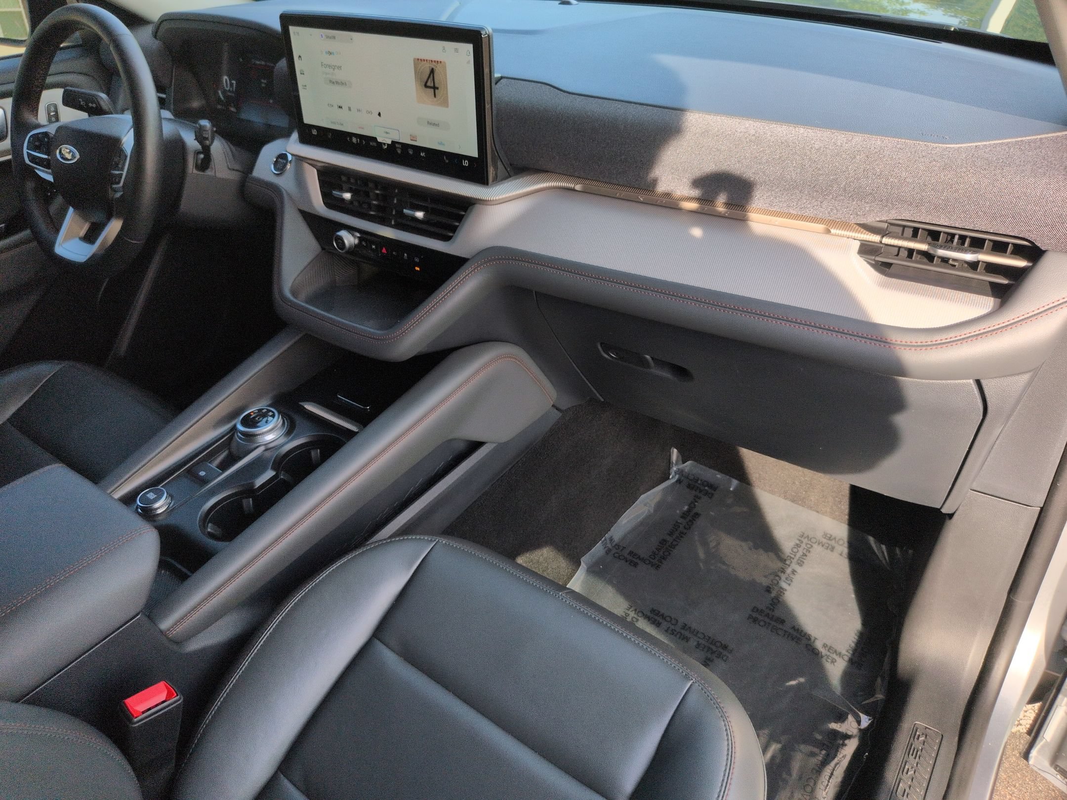 Certified 2025 Ford Explorer Active w/ Active Comfort Package RWD image 37