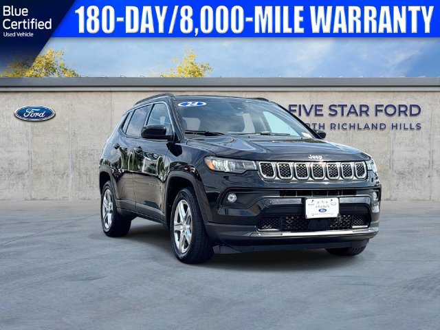 Used 2024 Jeep Compass Latitude AWD/4WD image 1