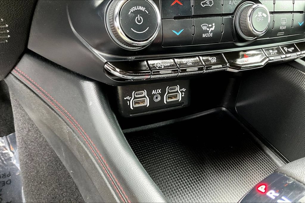 Used 2025 Dodge Durango GT AWD/4WD image 18