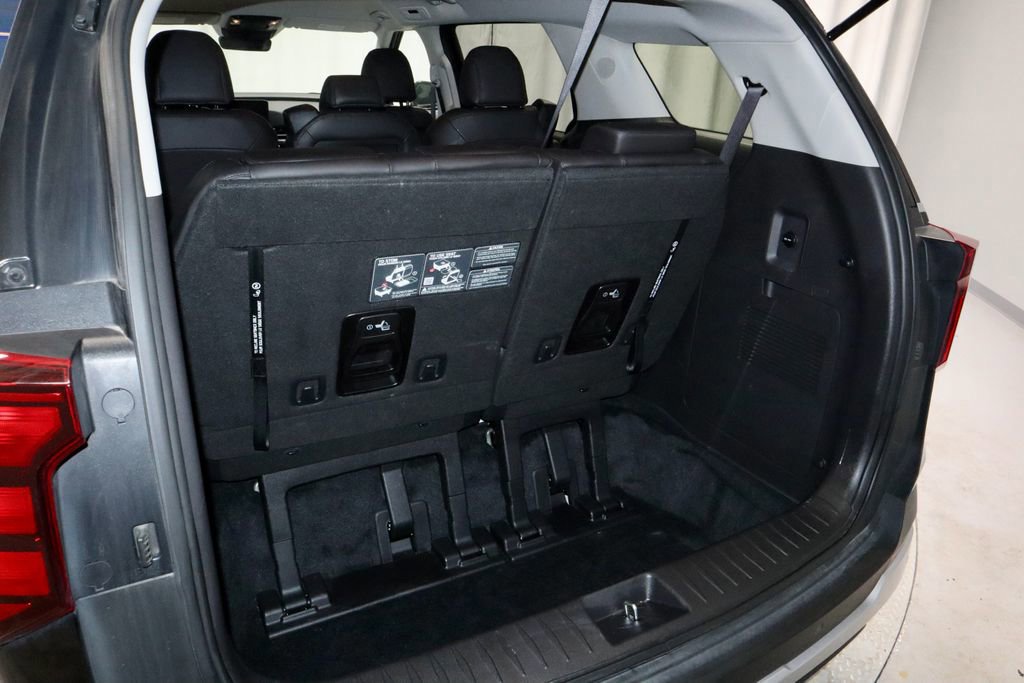 Used 2025 Kia Carnival image 14