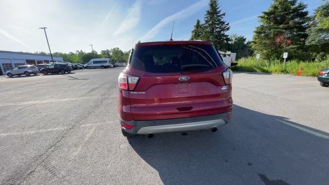 Certified 2018 Ford Escape SE w/ SE Sync 3 Package AWD/4WD image 8
