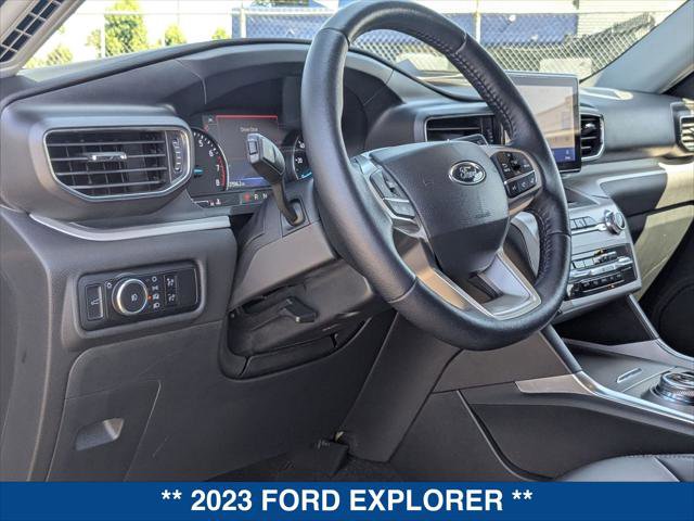Certified 2023 Ford Explorer XLT w/ Equipment Group 202A AWD/4WD image 12