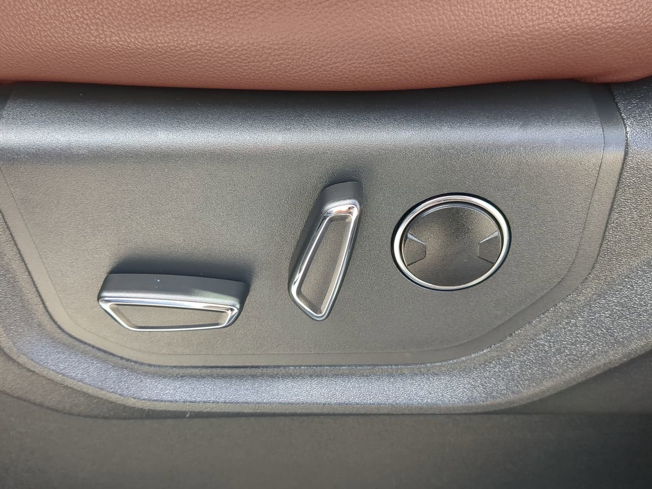 Certified 2022 Ford Expedition Max Limited RWD image 30