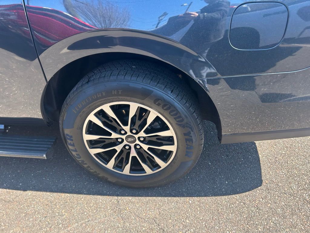 Certified 2025 Ford Expedition Max Platinum AWD/4WD image 36