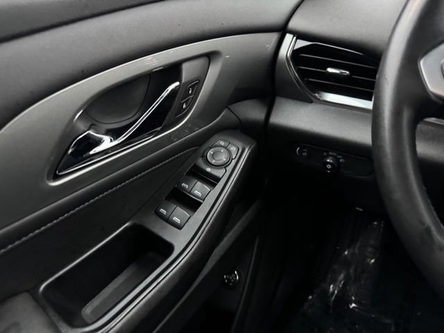 Used 2023 Chevrolet Traverse LT w/ Midnight/Sport Edition AWD/4WD image 29