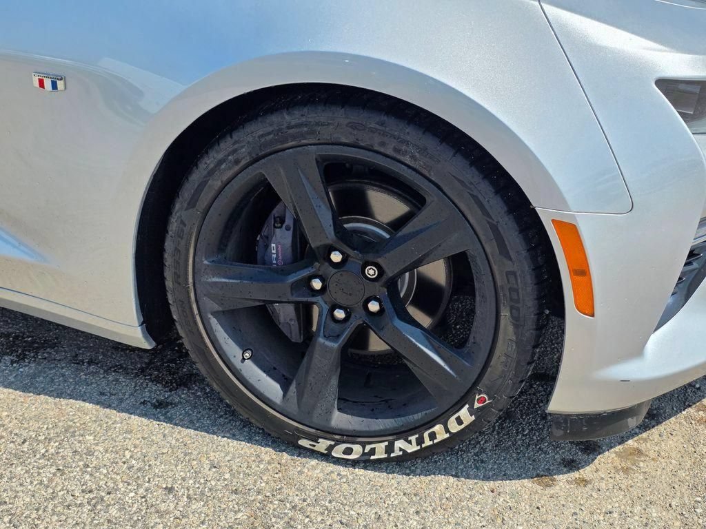 Used 2018 Chevrolet Camaro SS RWD image 11