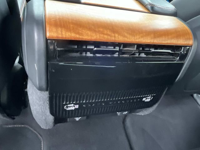 Used 2024 Jeep Grand Wagoneer L Series III AWD/4WD image 22