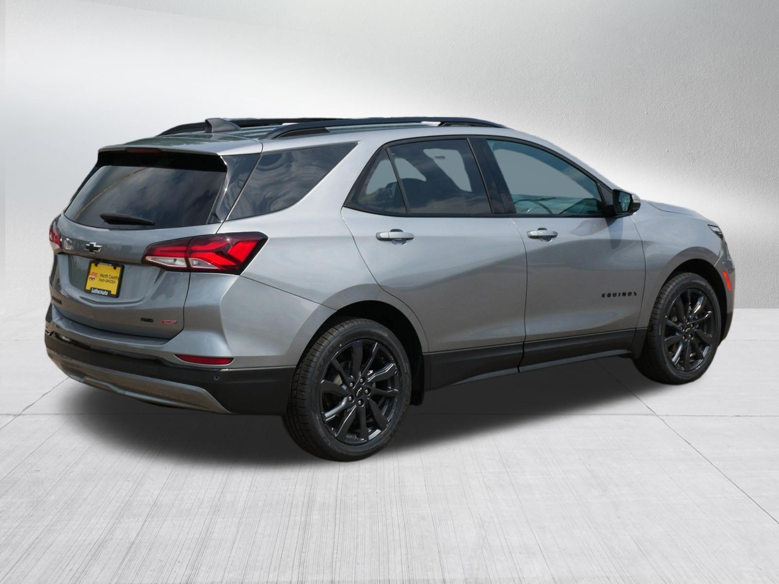 Used 2024 Chevrolet Equinox RS AWD/4WD image 7