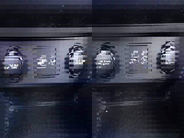 Used 2018 Hyundai Sonata Limited image 32