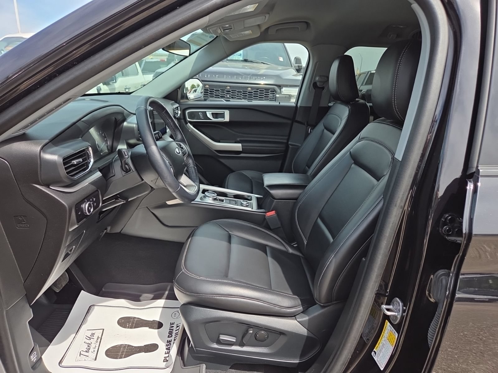 Certified 2023 Ford Explorer XLT w/ Equipment Group 202A AWD/4WD image 24