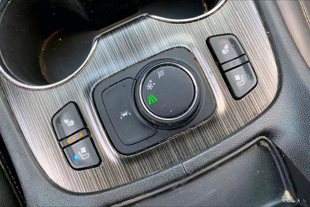 Used 2023 GMC Acadia SLT w/ Elevation Edition image 33