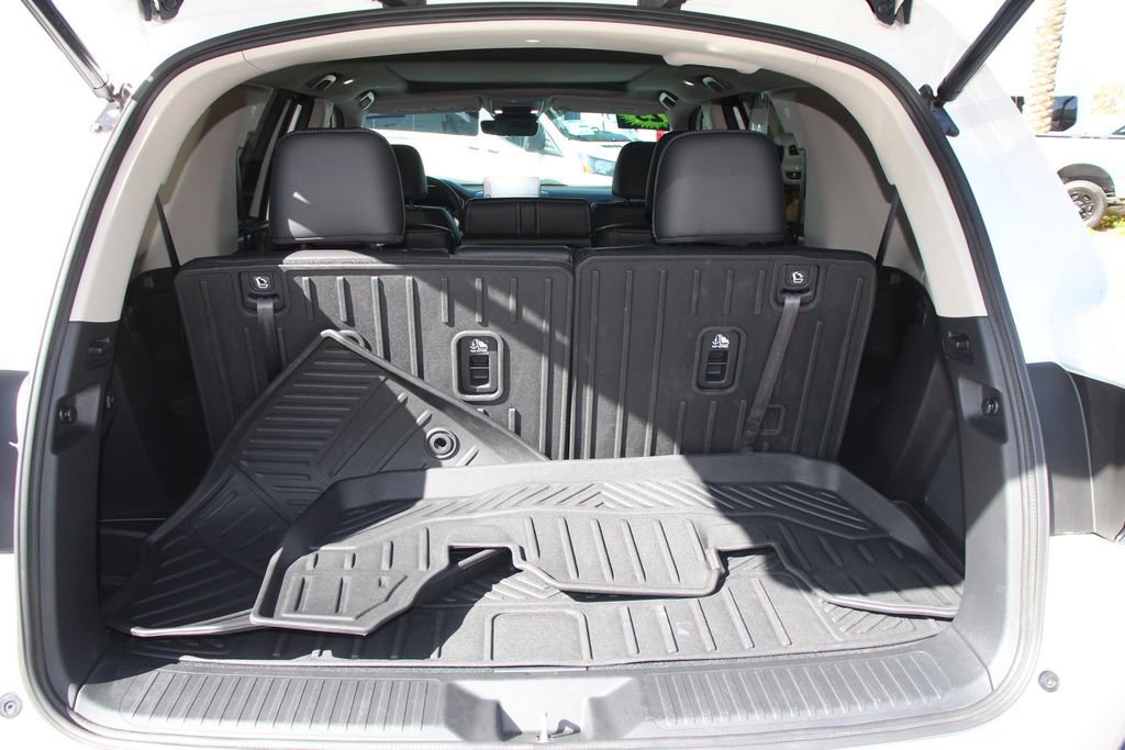 Used 2025 Honda Pilot Touring image 24