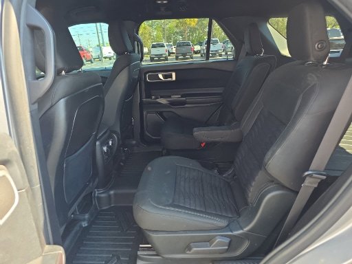 Certified 2020 Ford Explorer XLT RWD image 11