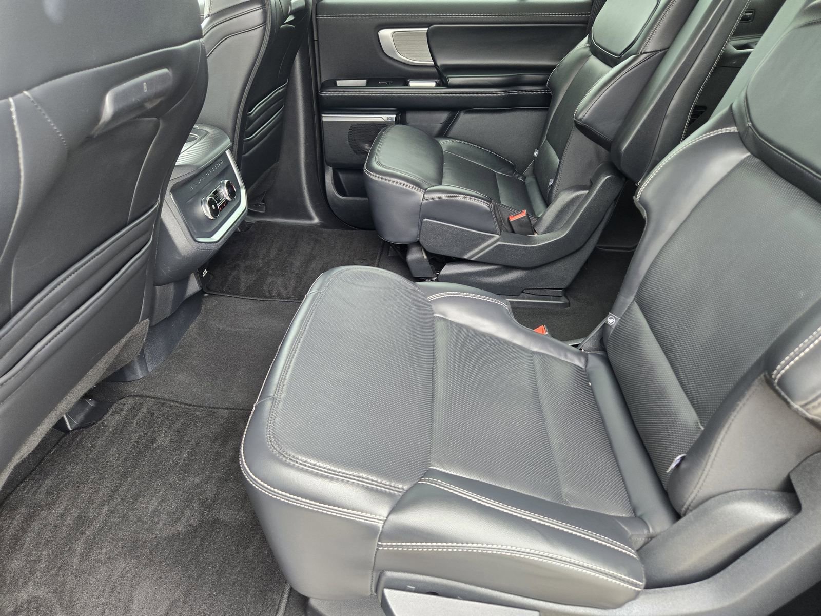 Certified 2025 Ford Expedition Max Platinum AWD/4WD image 33