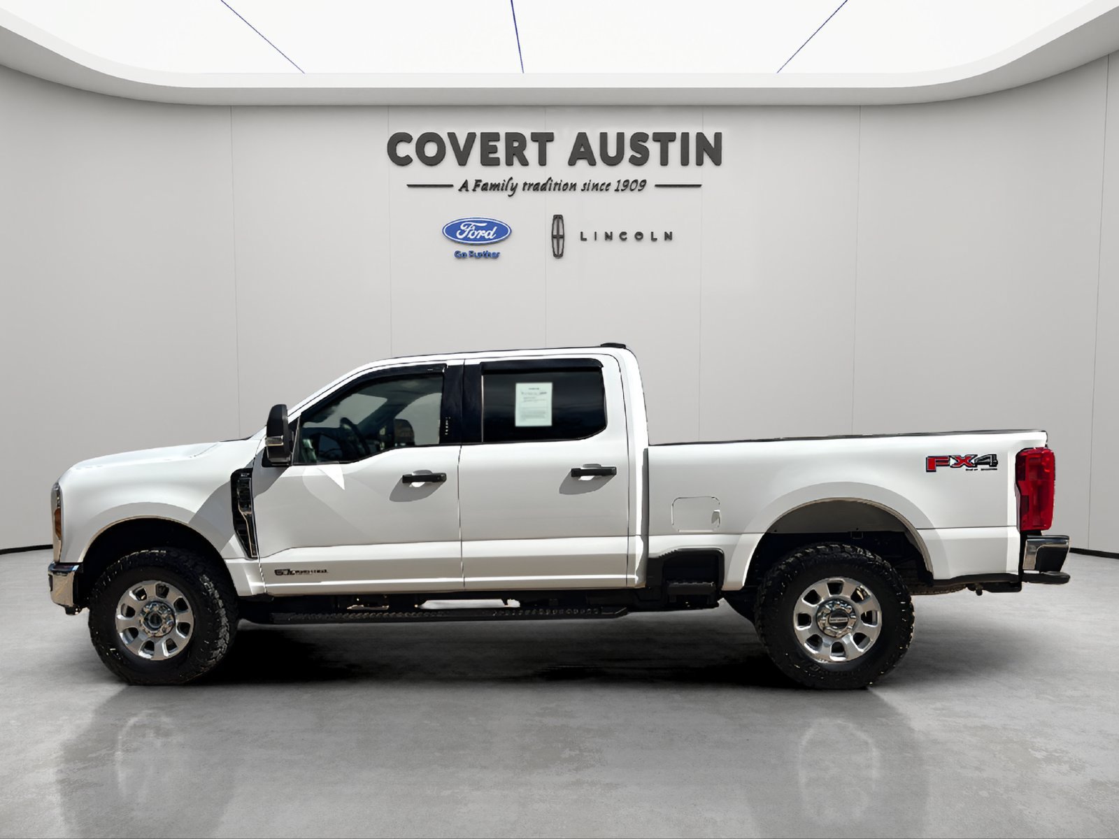 Certified 2024 Ford F250 XLT w/ FX4 Off-Road Package AWD/4WD image 2