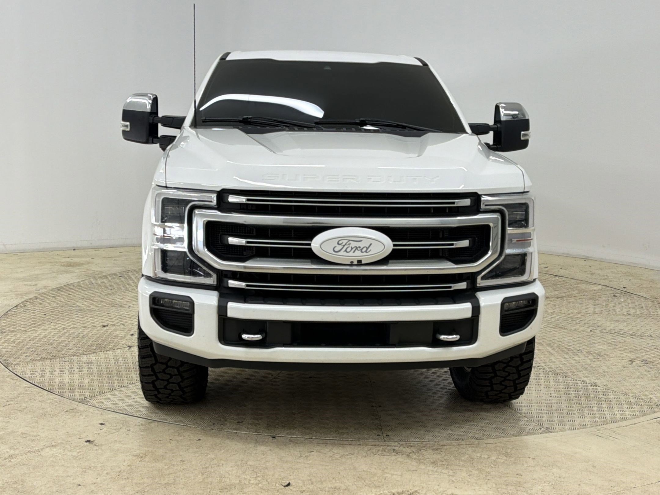 Certified 2022 Ford F250 Platinum w/ FX4 Off-Road Package image 6
