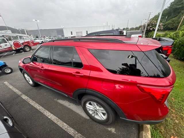 Certified 2022 Ford Explorer XLT w/ Equipment Group 202A AWD/4WD image 15