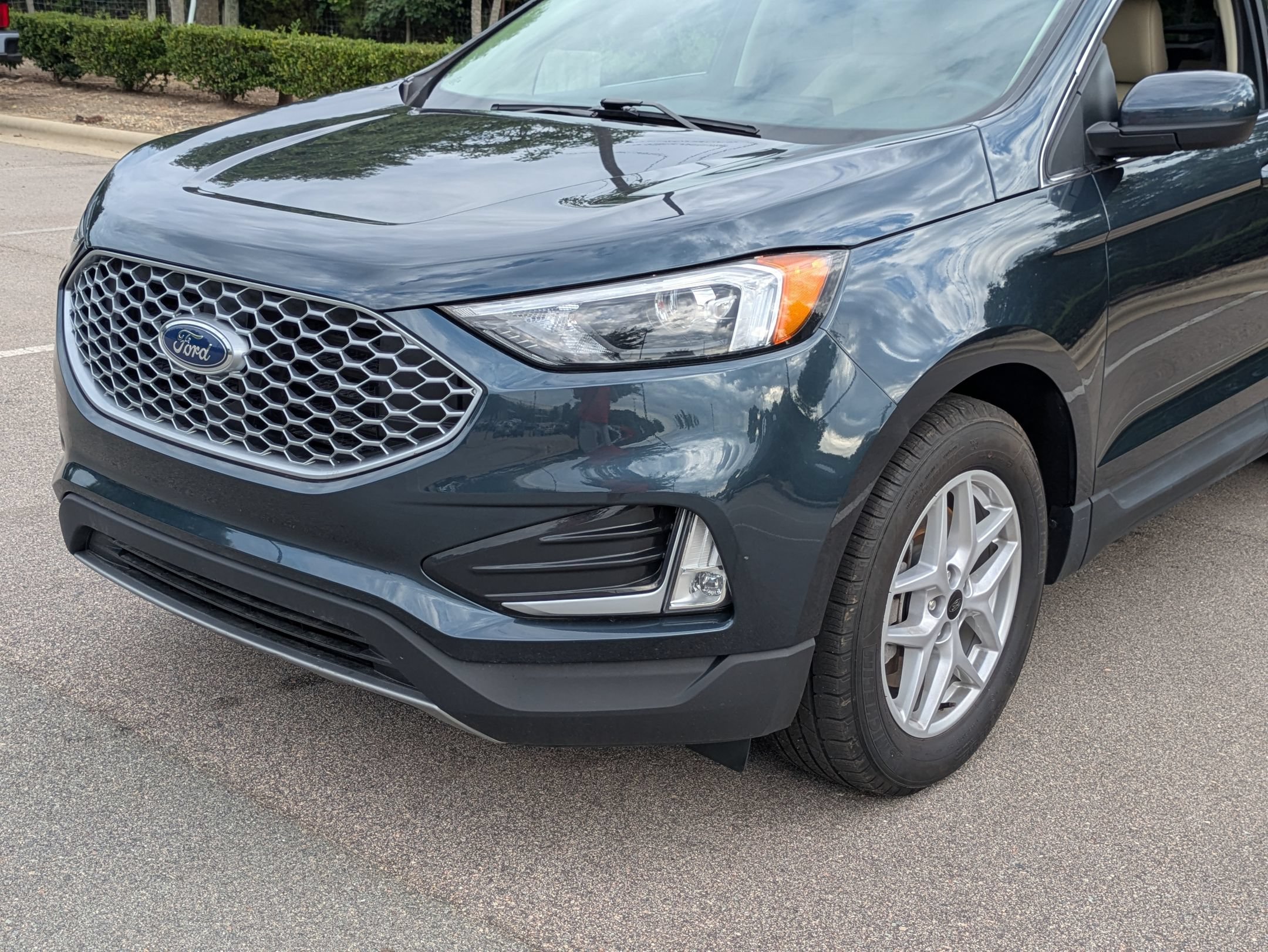 Certified 2024 Ford Edge SEL w/ Convenience Package AWD/4WD image 10