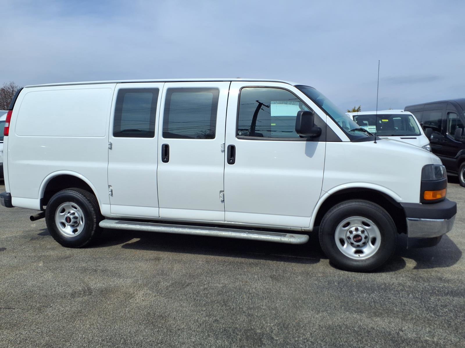 Used 2024 GMC Savana 2500 w/ Driver Convenience Package image 7