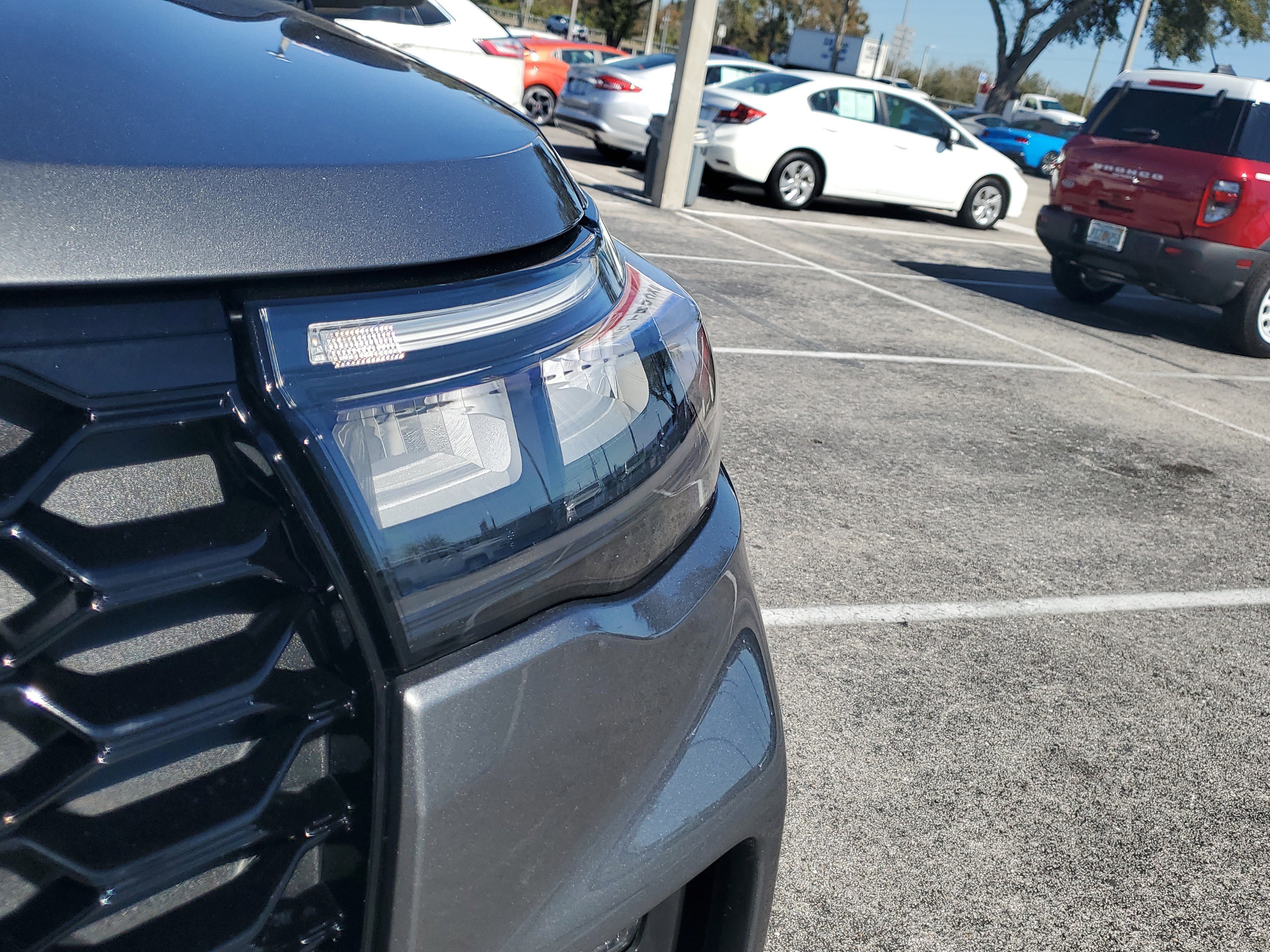 Certified 2025 Ford Explorer ST-Line image 6