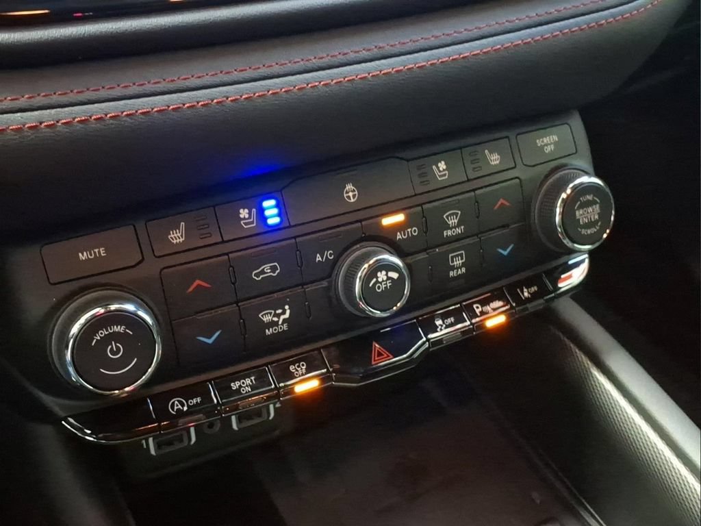 Used 2023 Dodge Durango GT AWD/4WD image 9