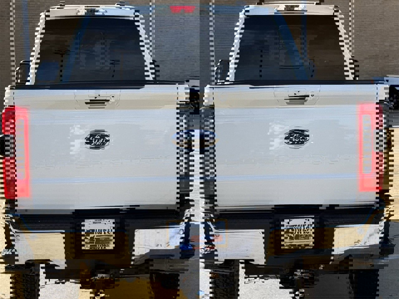 Certified 2023 Ford F350 Lariat w/ Lariat Ultimate Package image 6