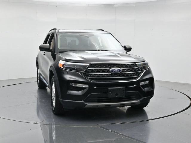 Certified 2023 Ford Explorer XLT w/ Equipment Group 202A AWD/4WD image 4
