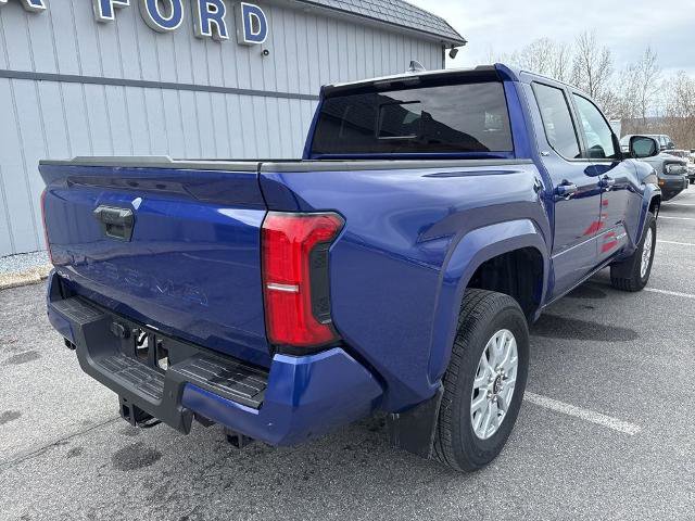 Used 2024 Toyota Tacoma SR5 AWD/4WD image 5