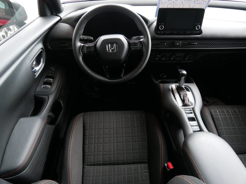 Used 2024 Honda HR-V Sport image 11
