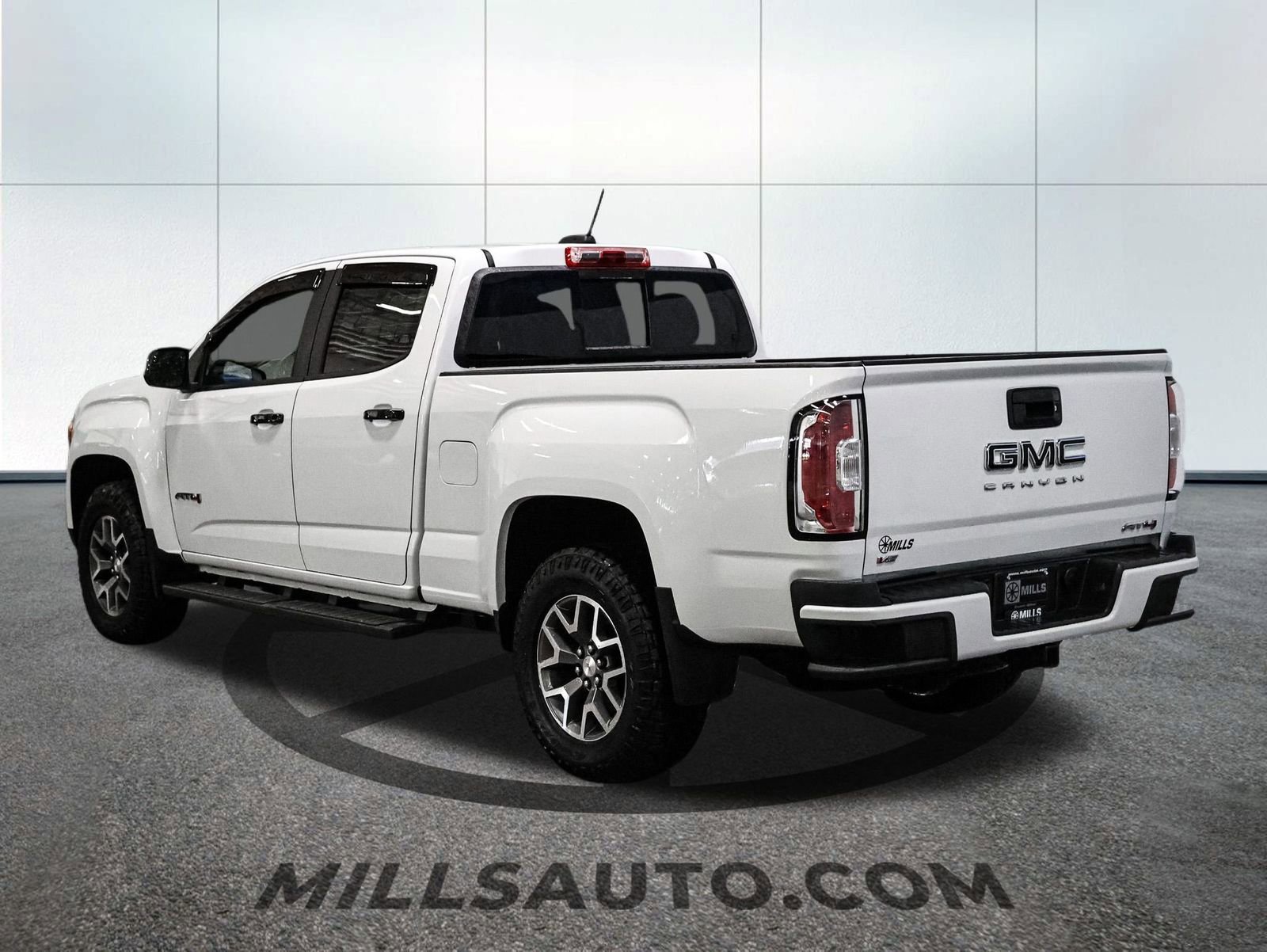 Used 2021 GMC Canyon AT4 image 5
