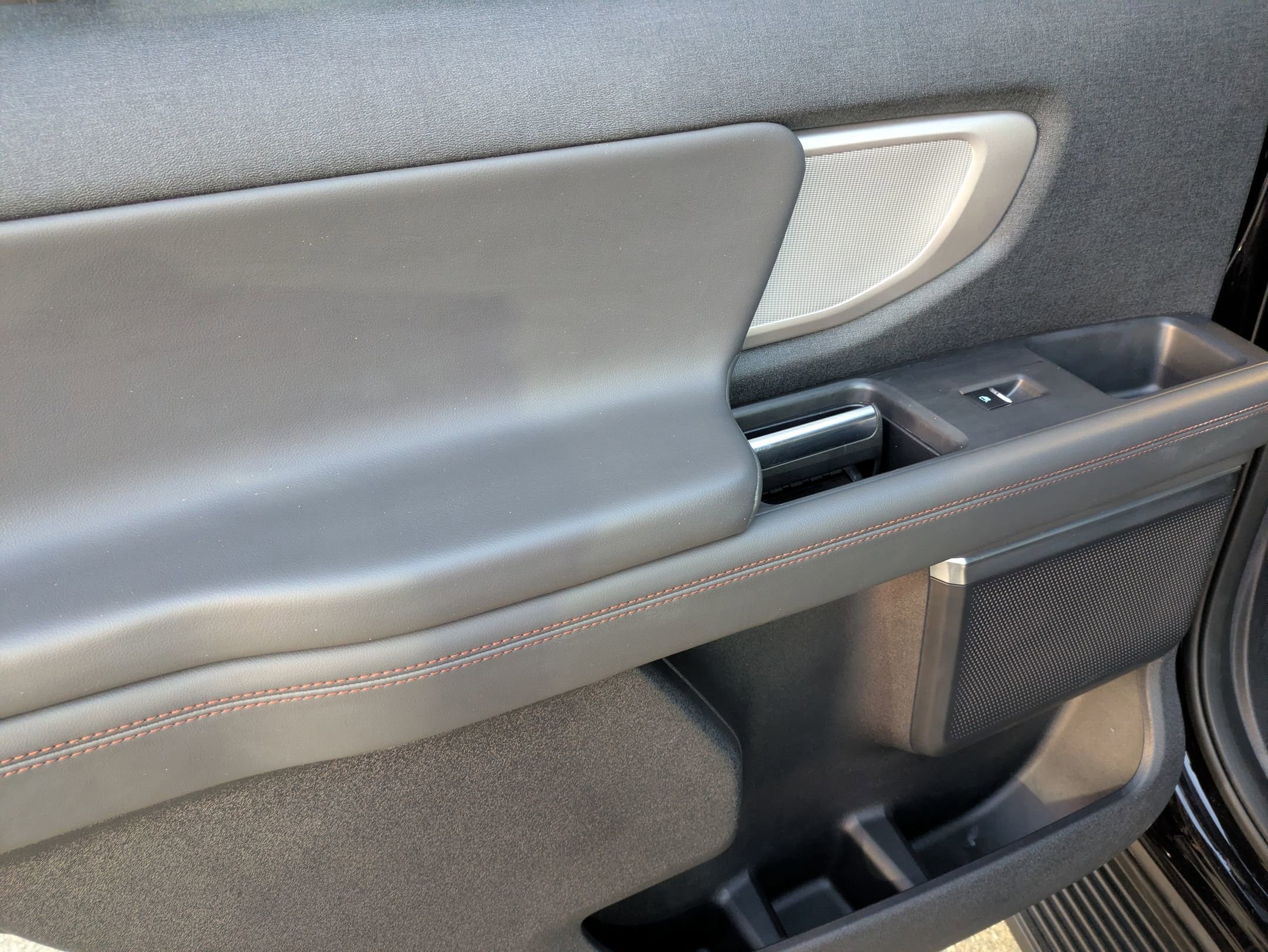 Certified 2025 Ford Expedition Active image 31