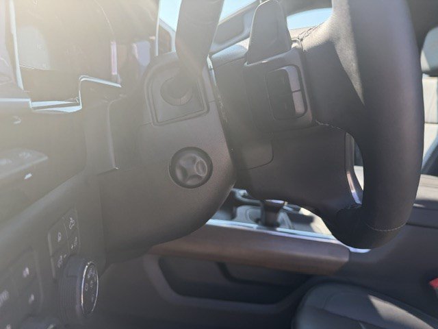 Used 2026 Chevrolet Silverado 1500 High Country w/ Technology Package AWD/4WD image 21