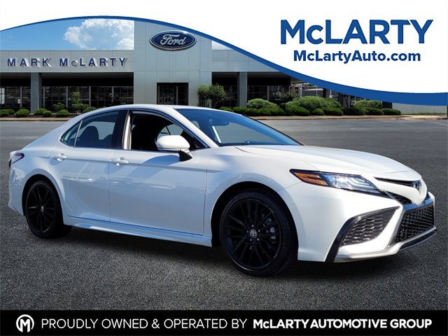 Used 2024 Toyota Camry XSE image 1