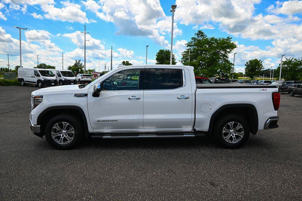 Used 2022 GMC Sierra 1500 SLT w/ SLT Convenience Package AWD/4WD image 8