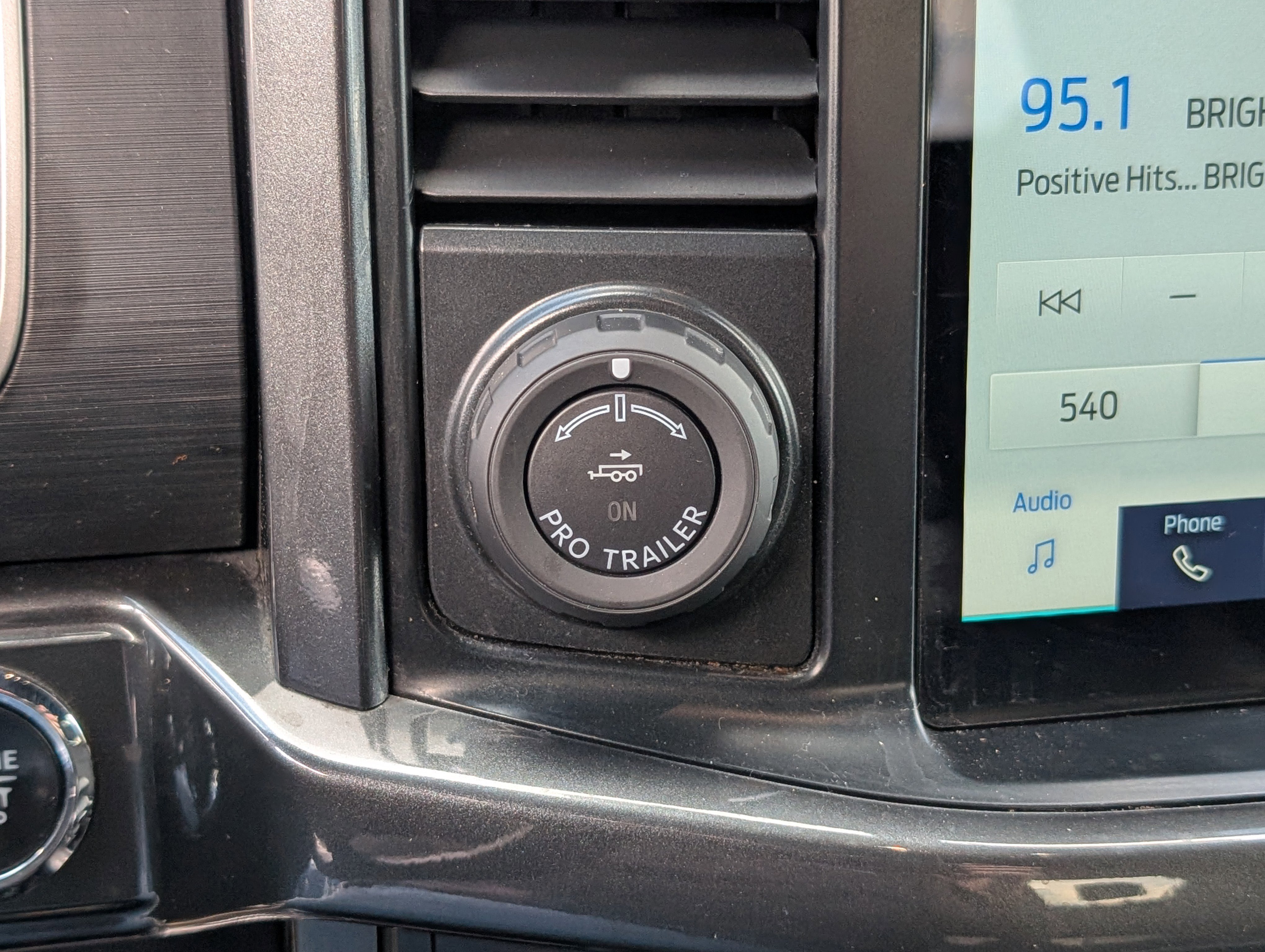 Certified 2022 Ford F150 XLT w/ Equipment Group 302A High image 23