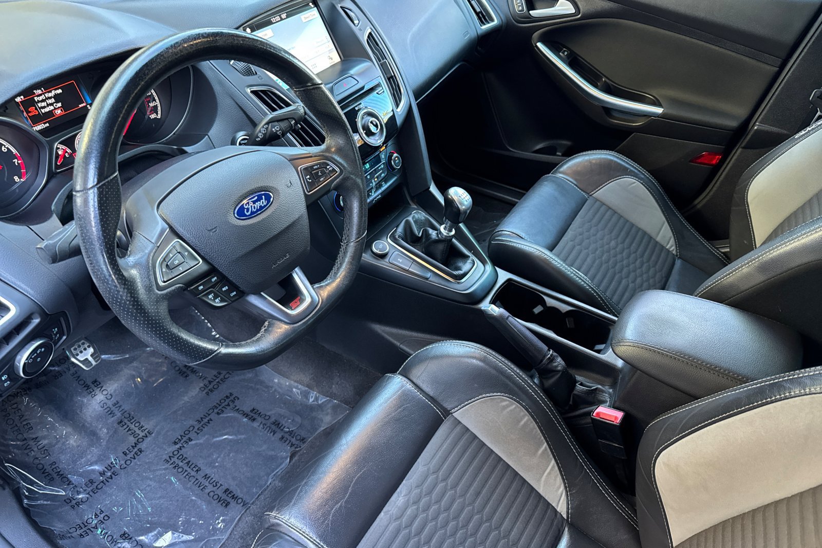 Certified 2017 Ford Focus ST w/ Equipment Group 401A FWD image 11