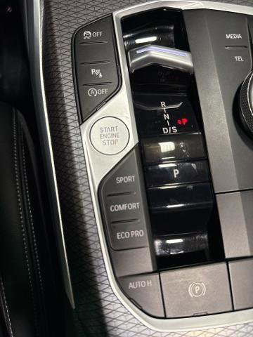 Used 2025 BMW 330i xDrive Sedan w/ Premium Package AWD/4WD image 30